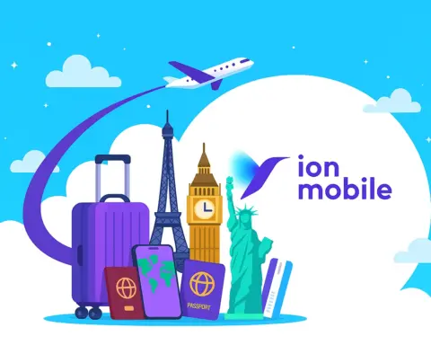 Imagen de Ion Mobile sobre roaming con maletas, pasaportes, monumentos famosos y un avión despegando.